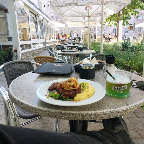 Das Foto wurde bei Café &amp; Restaurant Spreeblick von Reinhard S. am 8/2/2022 aufgenommen