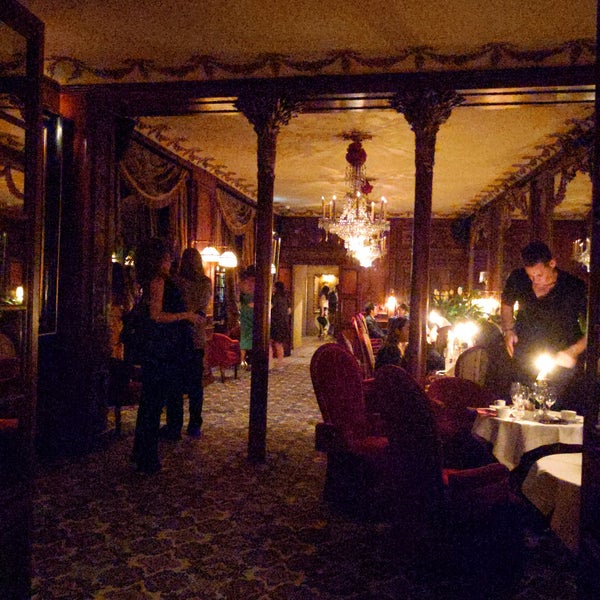 Photo taken at Hôtel Costes by Elizabeth I. on 6/24/2022
