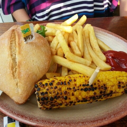 Photo taken at Nando&#39;s by Beverley P. on 7/25/2013