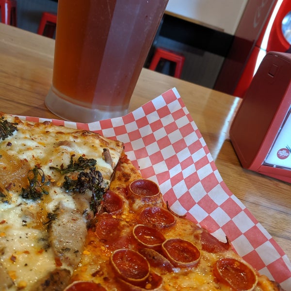 Photo taken at Sgt. Pepperoni&#39;s Pizza Store by strixtle on 6/20/2019