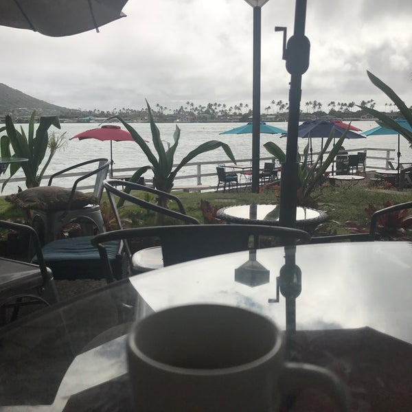 รูปภาพถ่ายที่ Island Brew Coffeehouse โดย Dylan D. เมื่อ 1/21/2018