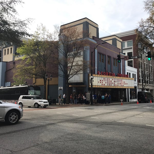 รูปภาพถ่ายที่ Georgia Theatre โดย Dylan D. เมื่อ 3/23/2017