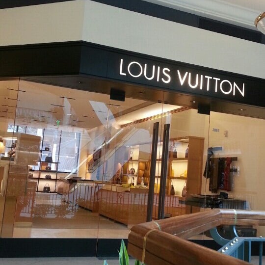 Louis Vuitton  DowntownPenn QuarterChinatown  Washington DC