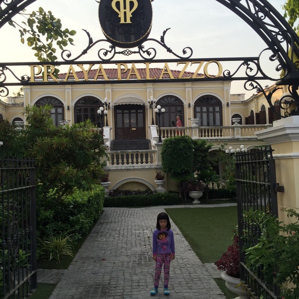 Photo taken at Praya Palazzo by Srihanath L. on 4/14/2015
