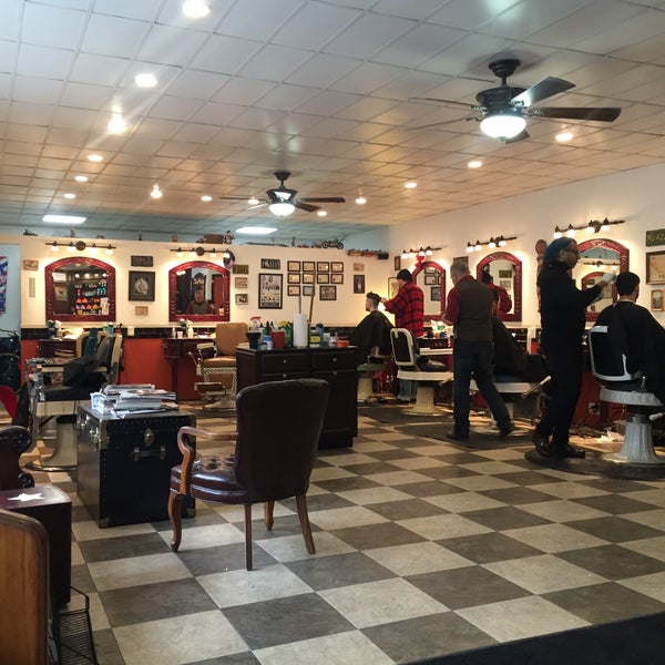 Photo taken at Tomcats Barbershop by Ronald H. on 1/21/2015