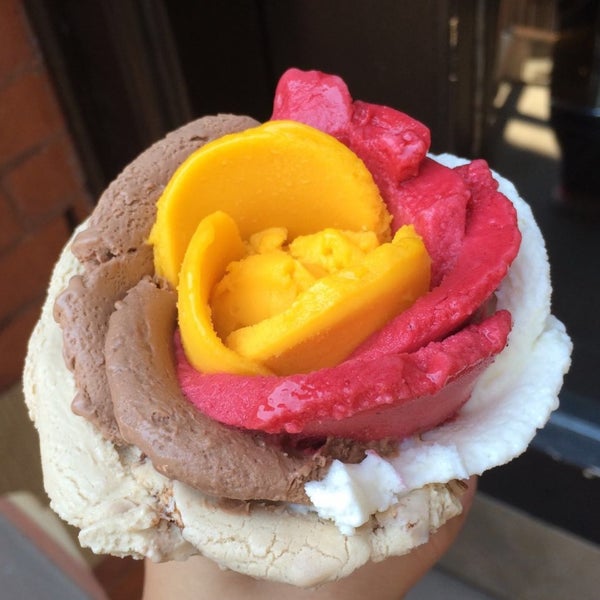 Amorino Ice Cream Parlor in Back Bay West