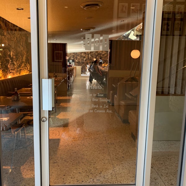 1/26/2019 tarihinde Andrew G.ziyaretçi tarafından The 101 Coffee Shop'de çekilen fotoğraf