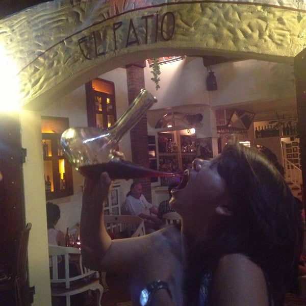 Снимок сделан в El Patio Wine &amp; Pintxos Bar пользователем Ponpoko_Sue 4/24/2013