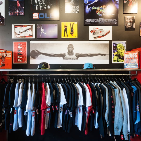 Das Foto wurde bei JORDAN HEADS BROOKLYN von JORDAN HEADS BROOKLYN am 10/25/2014 aufgenommen