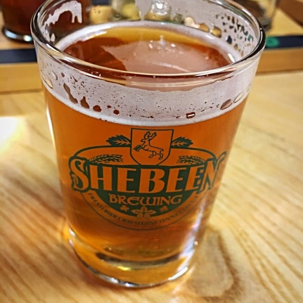 Foto tirada no(a) Shebeen Brewing Company por Amy H. em 11/23/2016