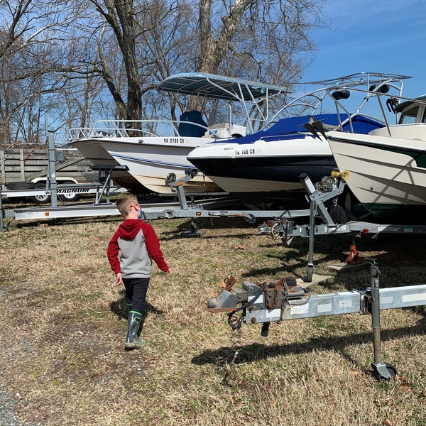 Belle Haven Marina Harbor or Marina in Alexandria