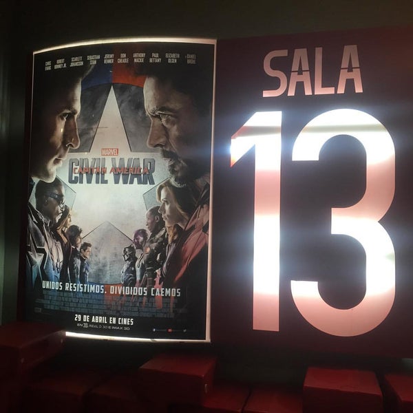 Photo taken at Cines Lys by Santi B. on 5/3/2016
