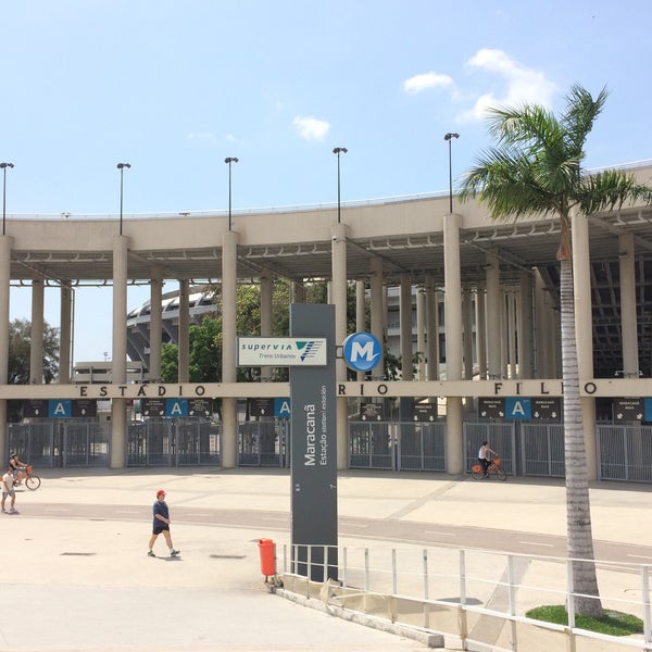 Das Foto wurde bei Estádio Jornalista Mário Filho (Maracanã) von Kelzinha am 10/10/2015 aufgenommen