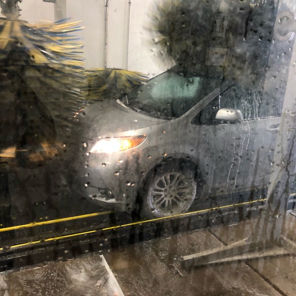 Full Service Car Wash Brookfield, WI