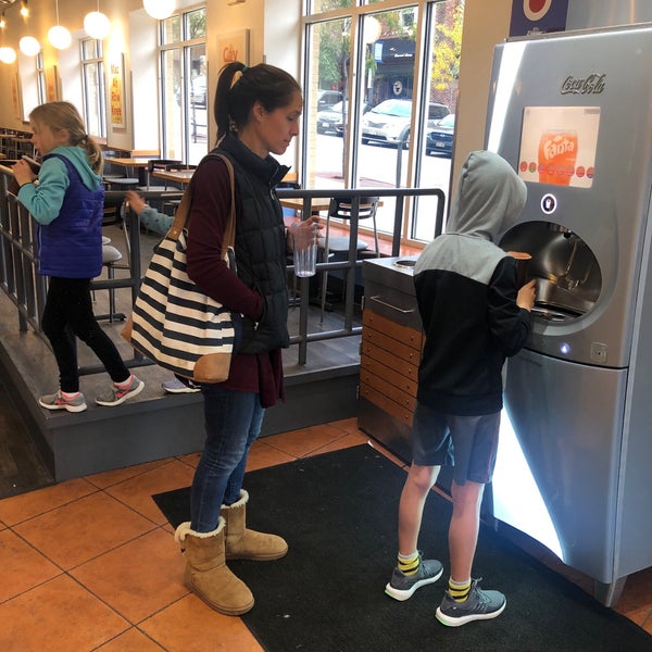 Noodles & Company Asian Restaurant in Wauwatosa