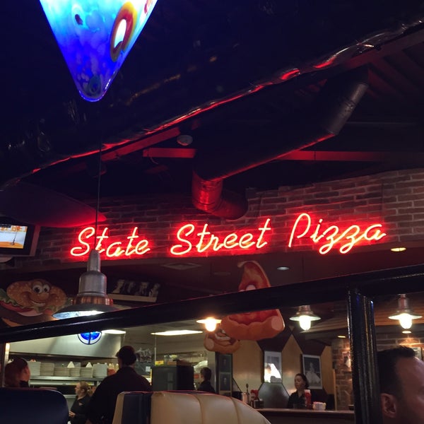 Photo taken at State Street Grill by Harry C. on 8/16/2015