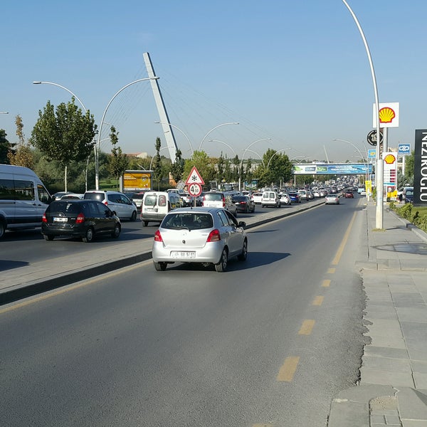 Foto tomada en Neziroğlu Motorlu Araçlar  por Qwqqwww Q. el 9/19/2016