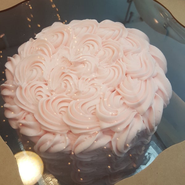 6/24/2017にJessica L.がSweet Box Cupcakes &amp; Bake Shopで撮った写真