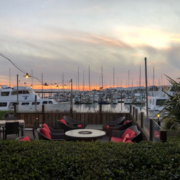 3/19/2018 tarihinde Linda C.ziyaretçi tarafından DoubleTree by Hilton Hotel Berkeley Marina'de çekilen fotoğraf