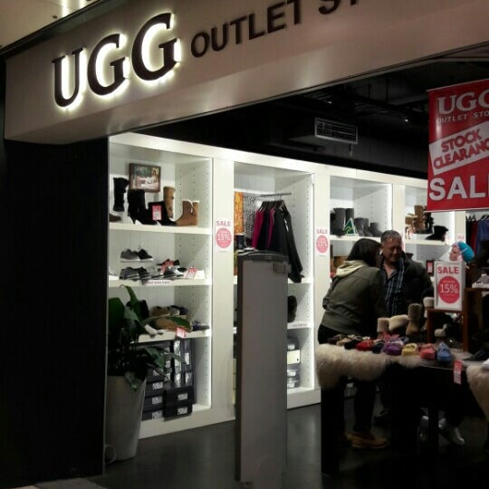 ugg fashion valley