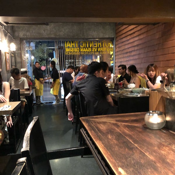 Снимок сделан в Supanniga Eating Room (ทองหล่อ) пользователем Katsunori K. 1/16/2019