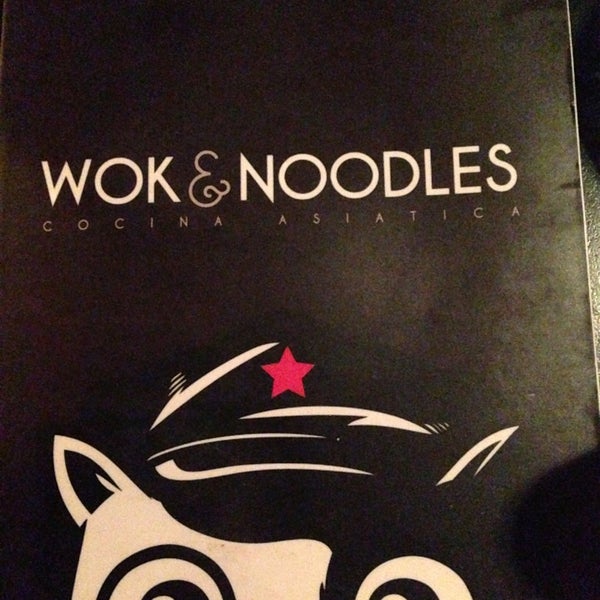 Foto tirada no(a) Wok &amp; Noodles por Eduardo Z. em 3/10/2013