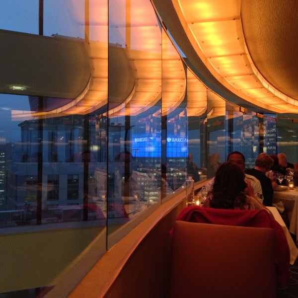 Foto scattata a The View Restaurant &amp; Lounge da That John il 4/12/2013