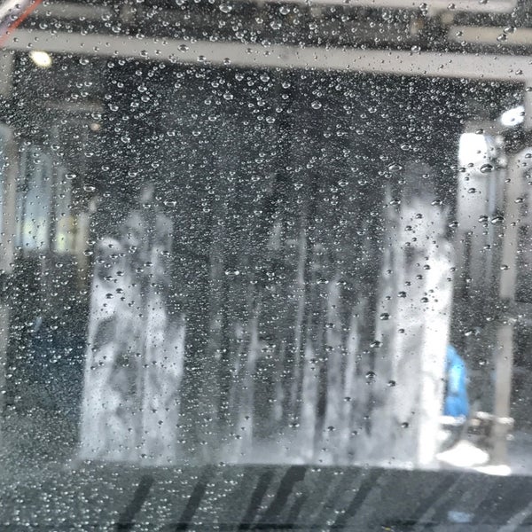 3/18/2017에 Jason G.님이 Fashion Square Car Wash에서 찍은 사진