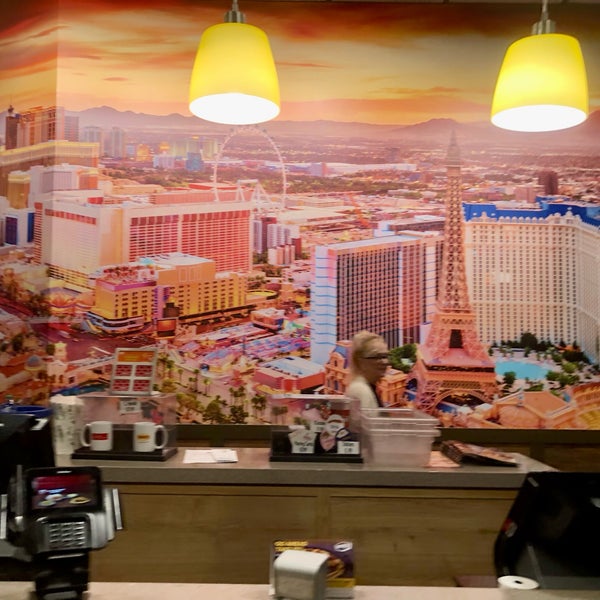 Denny's to Open Flagship Diner in Las Vegas' Neonopolis