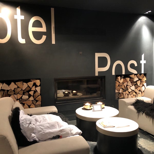 Foto tomada en Hotel Post Zermatt  por Supattra J. el 4/18/2019