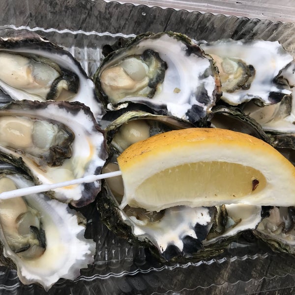 Narooma Bridge Oysters Fish Market in Narooma