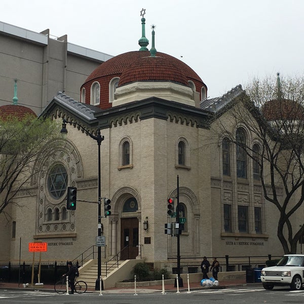 Foto tirada no(a) Sixth &amp; I Historic Synagogue por @karenlisa em 4/7/2017