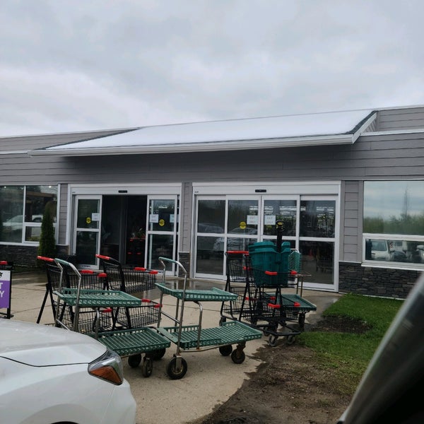 Salisbury Greenhouses Hardware Store in Sherwood Park