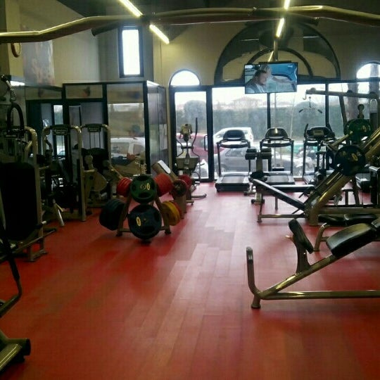 Гранд фитнес омск. Гранд фитнес Дзержинск рояль. Grand Fitness, Дзержинск. Grand Fitness на Бебеля 35. Grand Fitness Маяковского.