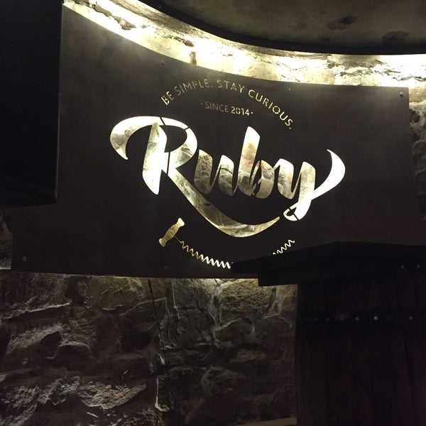 4/13/2017にMaxim K.がRuby Wine Barで撮った写真