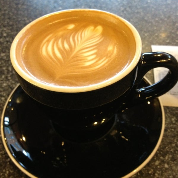 Foto tirada no(a) JP&#39;s Coffee &amp; Espresso Bar por Tracy G. em 1/13/2013