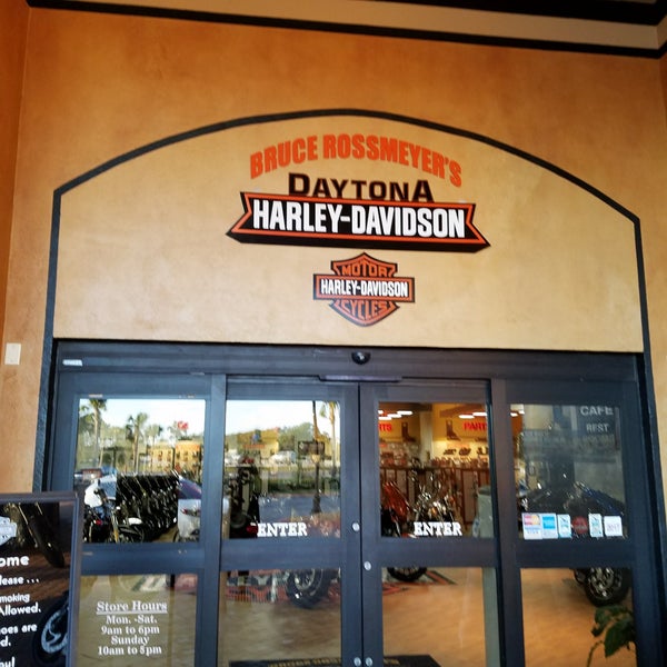 Photo taken at Bruce Rossmeyer&#39;s Daytona Harley-Davidson by Jay G. on 12/12/2017