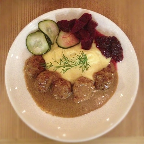 Снимок сделан в Bjork Swedish Brasserie пользователем artemisia 11/21/2012