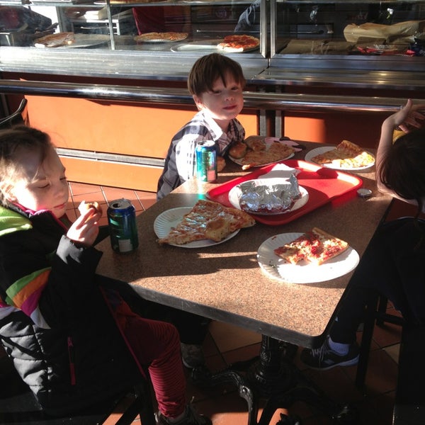 Photo taken at Mama&#39;s Pizzeria by David H. on 5/3/2013