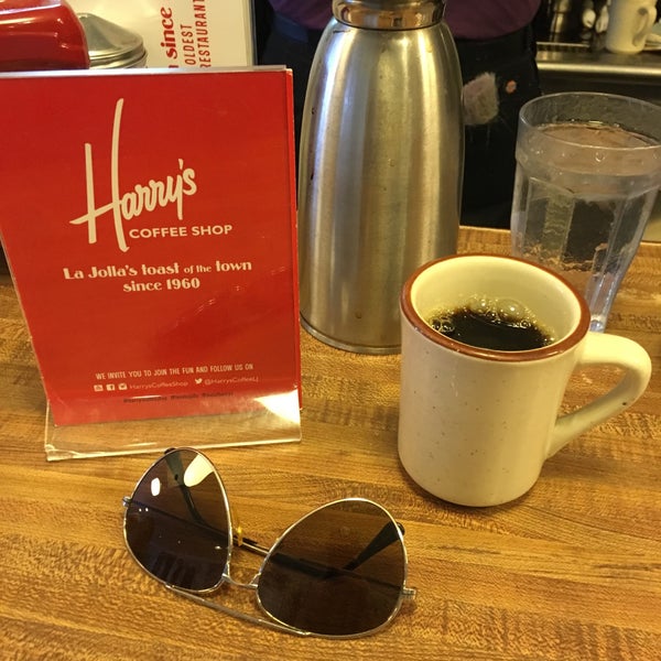 Photo prise au Harry&#39;s Coffee Shop par Brian le7/16/2016