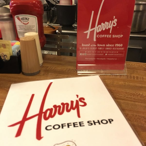 Foto tirada no(a) Harry&#39;s Coffee Shop por Brian em 12/8/2016