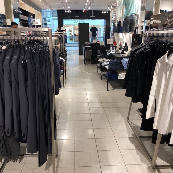 Express - Tienda de ropa en Jersey City