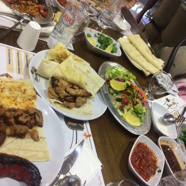 11/26/2019 tarihinde Cemal B.ziyaretçi tarafından Kasr-ı Ala Restaurant'de çekilen fotoğraf