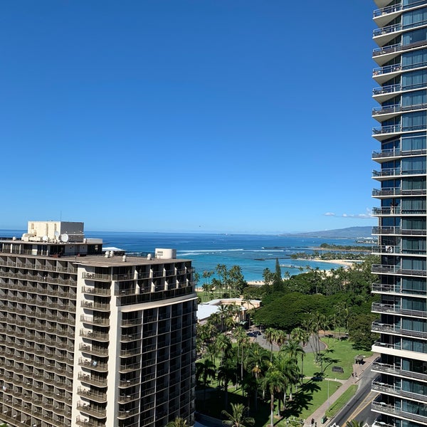 10/14/2018에 akamatsu t.님이 Embassy Suites by Hilton Waikiki Beach Walk에서 찍은 사진