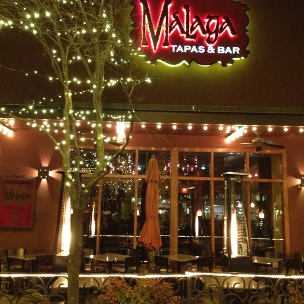 2/16/2013 tarihinde Jonas B.ziyaretçi tarafından Malaga Tapas &amp; Bar'de çekilen fotoğraf