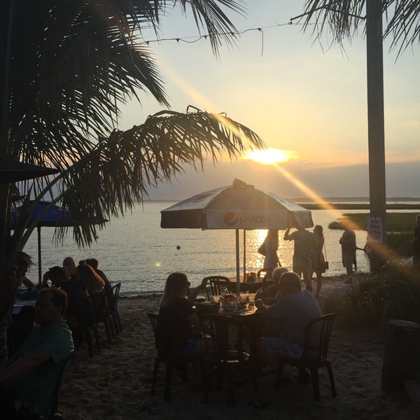 Photo taken at Macky&#39;s Bayside Bar &amp; Grill by William C. on 8/9/2018