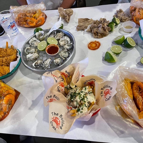 Photo taken at The Boiling Crab by Alan Z. on 6/17/2021