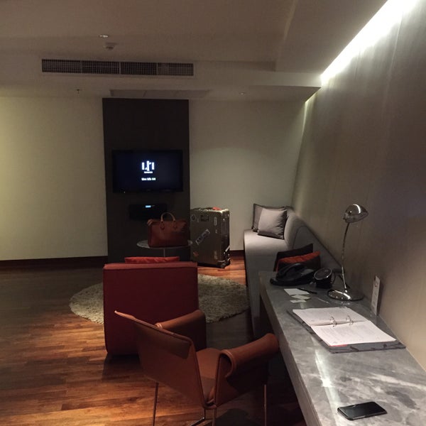 Foto scattata a LiT BANGKOK Hotel &amp; Residence da Daewook Ban il 11/7/2015