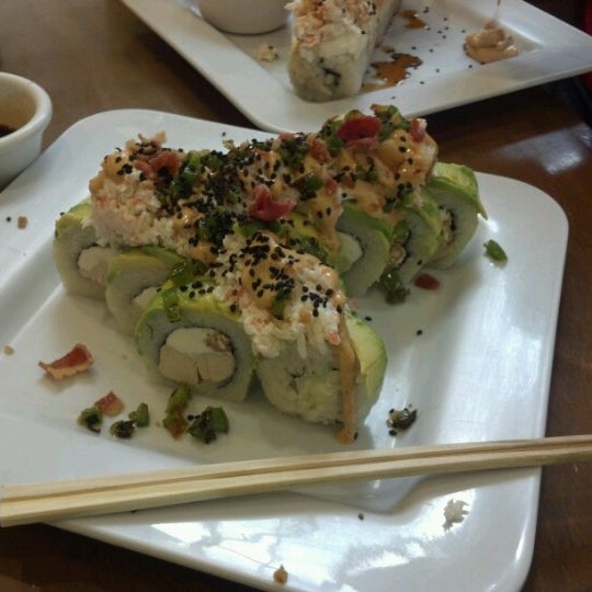 Photo taken at The Sushi &amp; Salads, Co. by Anuar C. on 9/24/2012