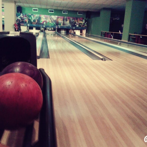 Rolling bowling. Rolling bowling